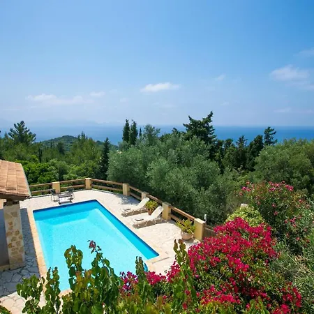Villa Sleeps 4 Pool Air Con Wifi Khalikeri