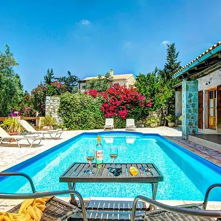 Sleeps 4 Pool Air Con Wifi Villa *